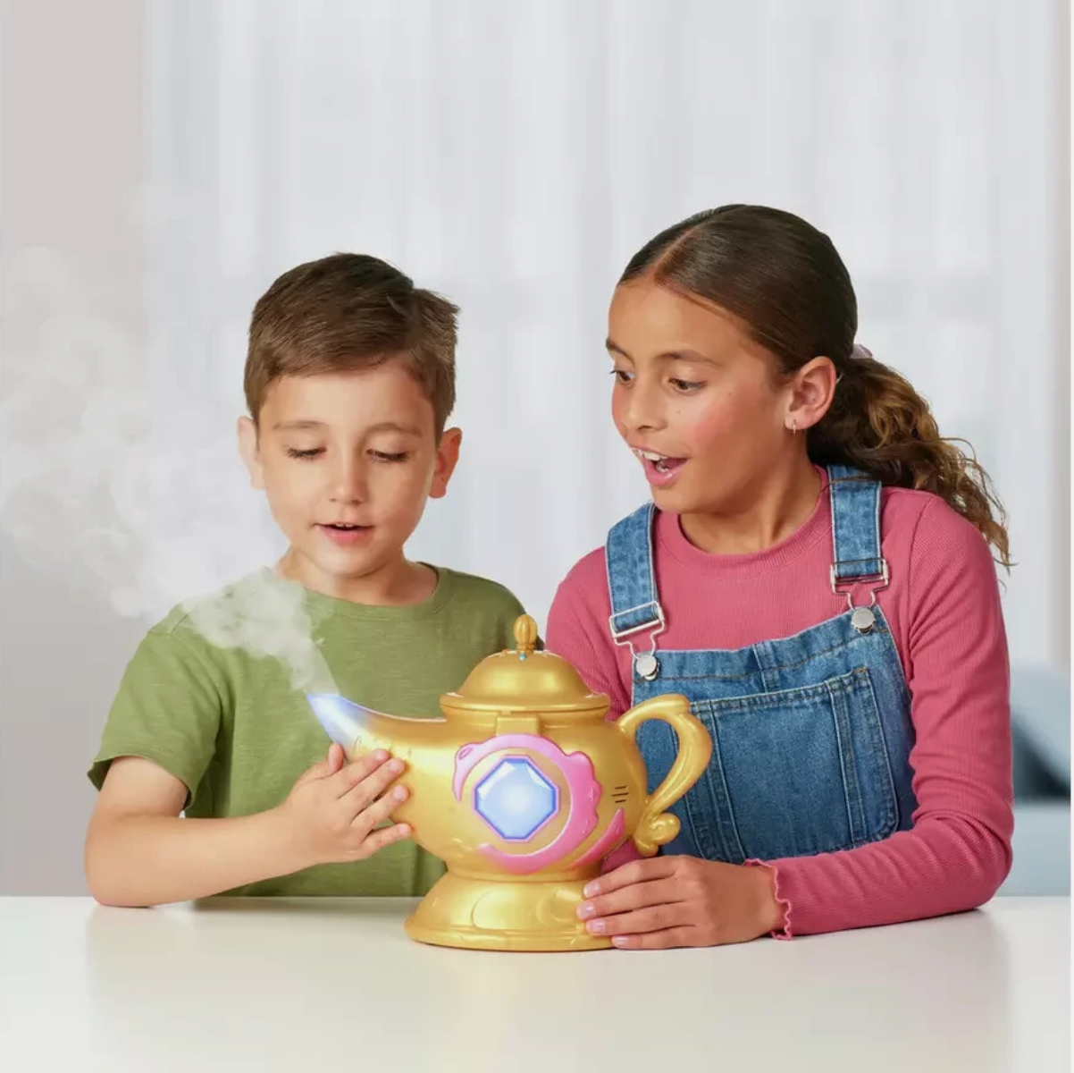 Magic Mixies Magic Genie Lamp – Pink – 8” Plush Toy with 60+ Lights & Sounds