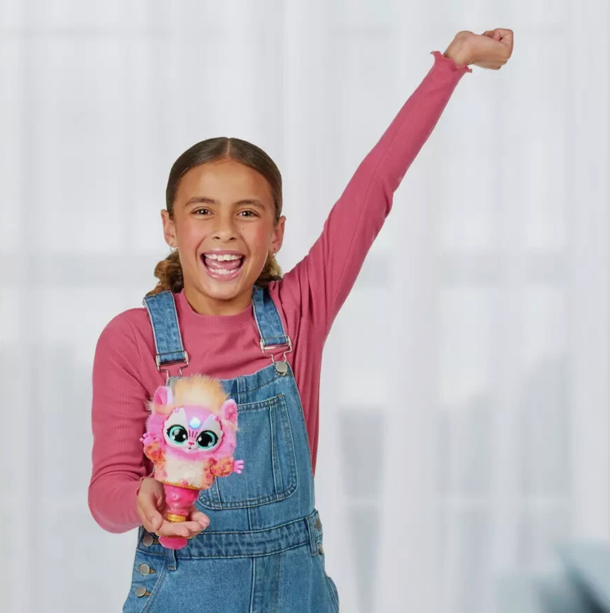 Magic Mixies Magic Genie Lamp – Pink – 8” Plush Toy with 60+ Lights & Sounds