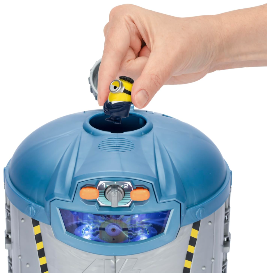 Despicable Me 4 – Transformation Chamber Playset with Lights, Sounds & Disc Action!